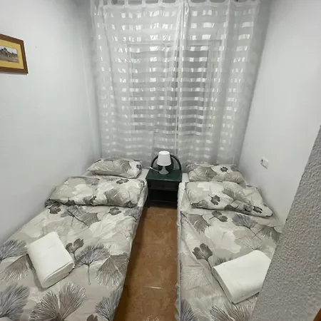 Almuden's Apartment, High-speed Free Wifi, 250m To Beach, The Center Of Apartment