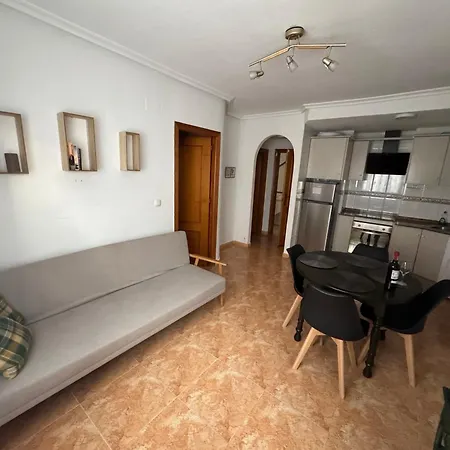 Almuden's Apartment, High-speed Free Wifi, 250m To Beach, The Center Of Apartment *